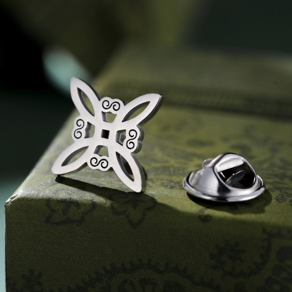 LIKGREAT Vintage Witch Knot Brooch for Women Men Stainless Steel Celtics Knot Pin Badge Wicca Protection Amulet Lapel Pins Gift