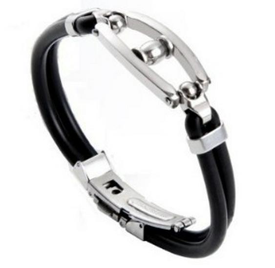 Personalized Chinese Style Couples Bracelets: Engraved Stainless Steel & Silicone Jewelry Gift