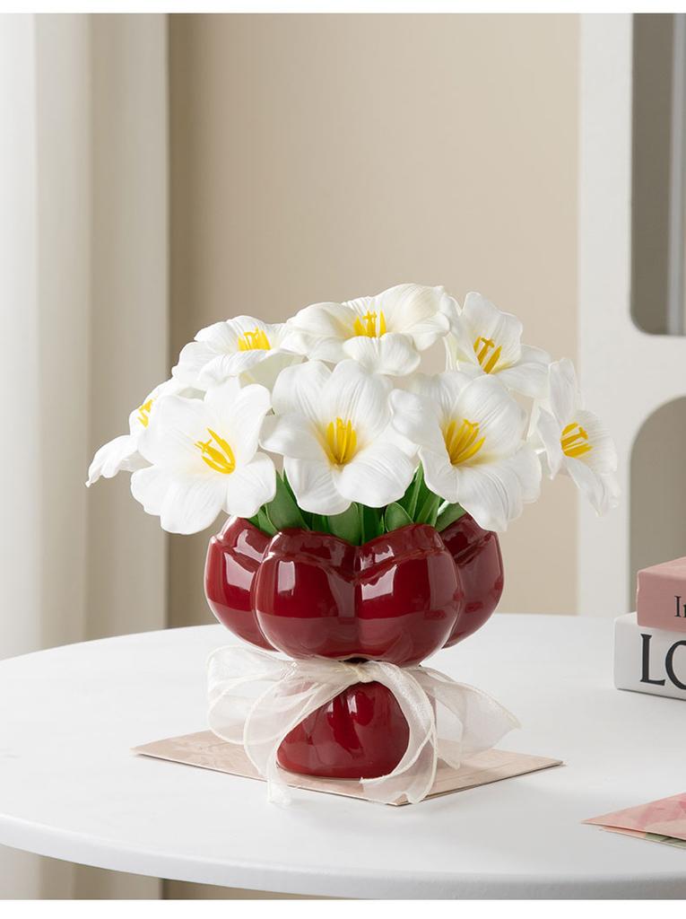 Ceramic Hand-held Flower Vase Desk Decoration Flowers Arrangement Artificial Flower Decorative Floral Vases Room Aesthetic Decor