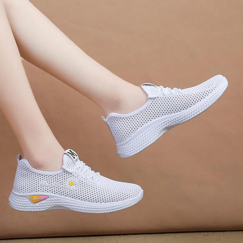 WTEMPO Female Spring Summer Travel Breathable Mesh Casual Shoes Women's Plus Size Sneakers Versatile Soft Sole Running Sports Shoes