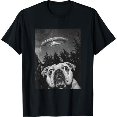 Surprised English Bulldog With Alien UFO, Funny Dog Men Women Girls Kids T-Shirt