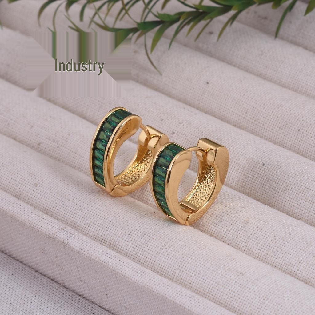 Elegant Heart-Shaped Zircon Ear Cuffs – Versatile, Stylish European & American Design