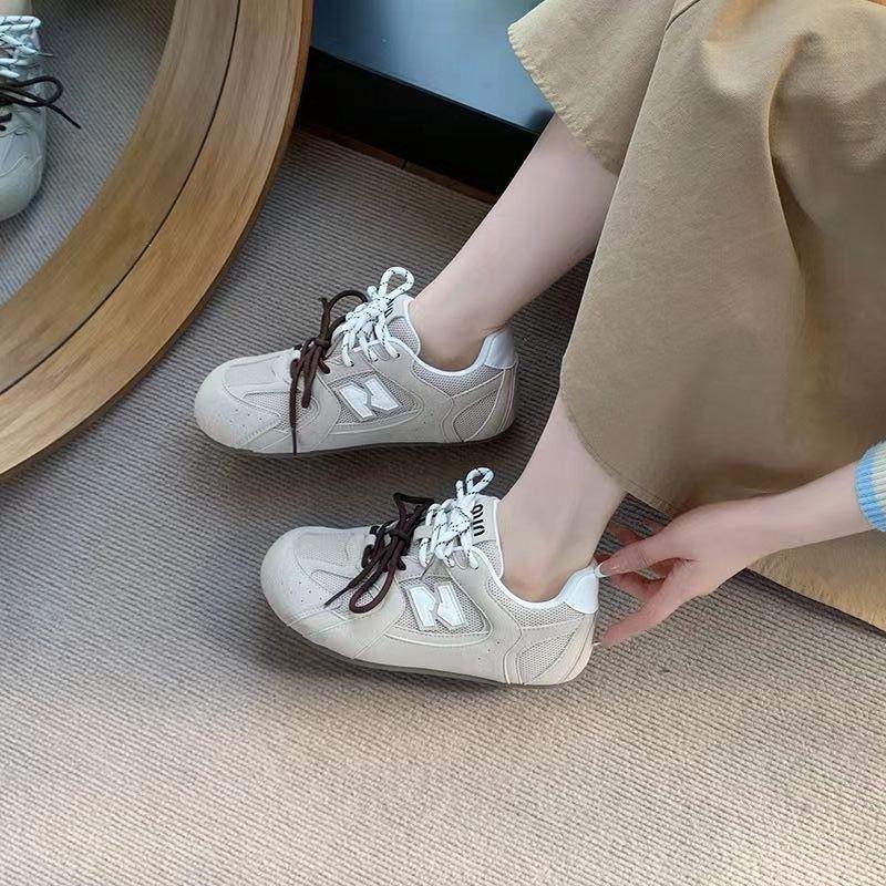 Nuove scarpe sportive casual in rete per primavera ed estate, con rialzo interno, scarpe da allenamento tedesche, scarpe da ginnastica traspiranti, scarpe da skate, suola morbida per la corsa, grigie, traspiranti