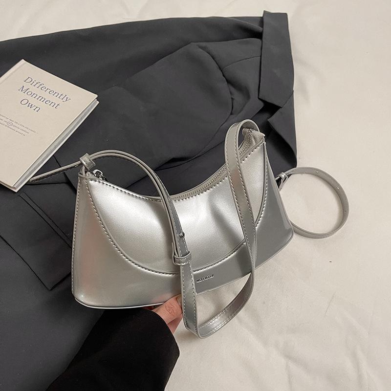 Premium sense of foreign style small bag women's summer 2025 new fashion niche design messenger bag women's shoulder armpit bag