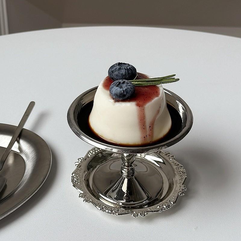 Retro 304 Stainless Steel Ice Cream Cup Fruit Yogurt Retro Style Dessert Cup Petal-Shaped Dessert Salad Bowl Dessert
