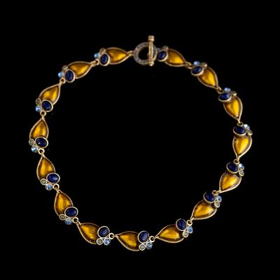 Medieval Vintage High-End Personality Temperament Retro Gold, High-End Elegant Natural Stone Enamel Necklace