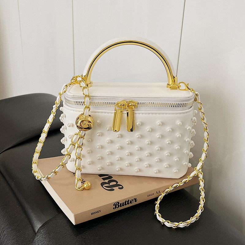 

Commuter trendy box bag, new fashionable and versatile foreign shoulder bag, Korean version of Xiaoxiangfeng polka dot messenger bag