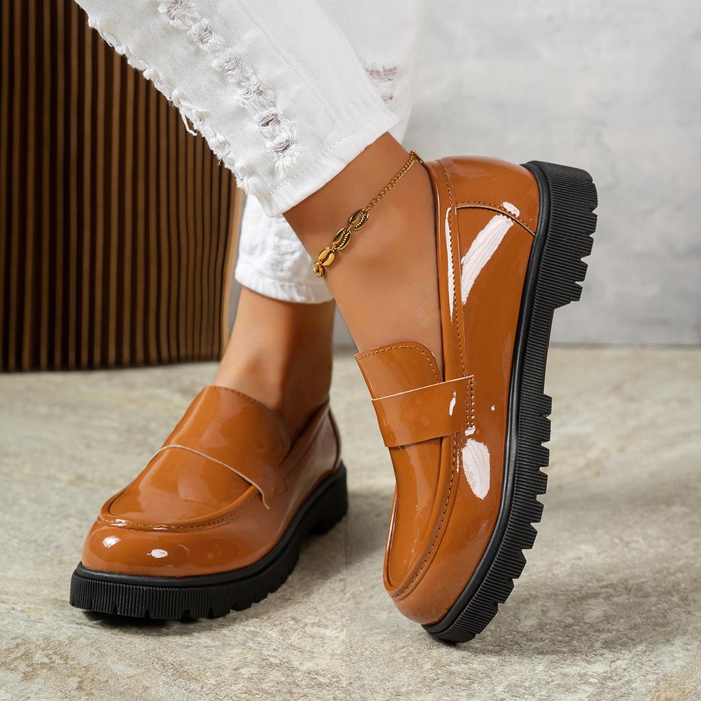 2026 New Woman Black Patent Leather Loafers Non-slip Platform Casual Shoes for Daily Wear