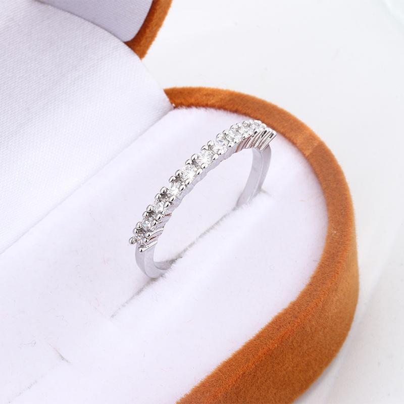 Europe United States Shiny Single Row Diamond Ring Female Inlaid Zircon Light Luxury Holiday Gift To Girlfriend Ring for Women