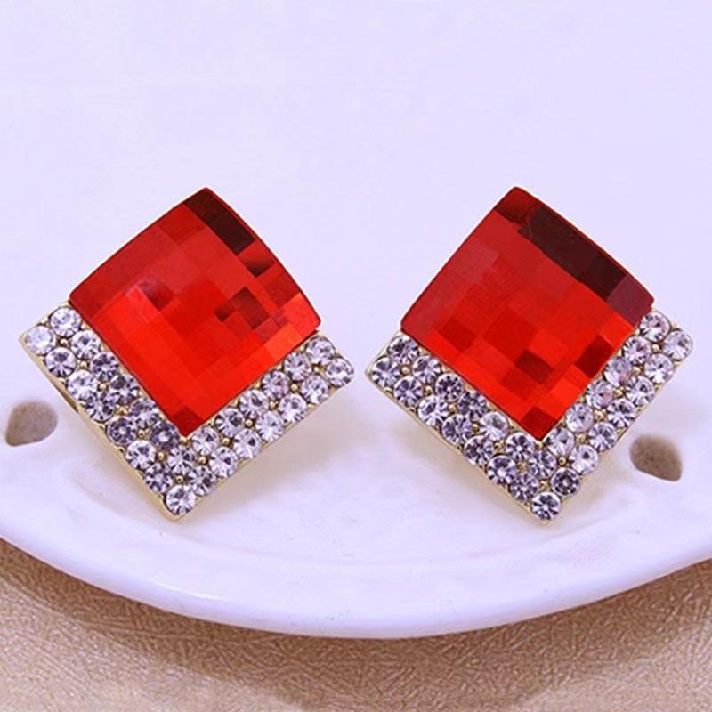 New 111 silver needle fashion temperament elegant stud earrings women, personality versatile design sense geometric rhombus crystal earrings