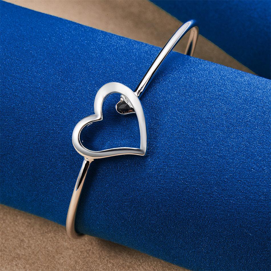 Luxurious 925 Sterling Silver Exquisite Heart-shaped Bracelet for Women's Fashion Parties, Wedding Jewelry