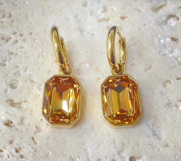 Modă Europeană și Americană Versatilă Cercei Stud din Oțel Titan cu Howlit pentru Femei