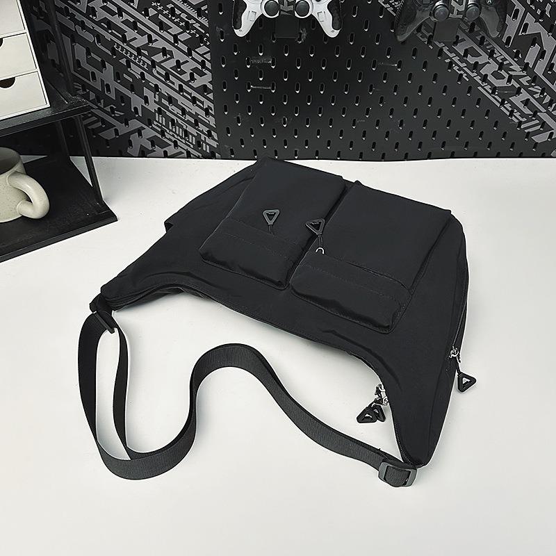 Temperament anti-splashing nylon cloth bag large capacity leisure commuting light dumpling bag sweet wind tooling shoulder bag