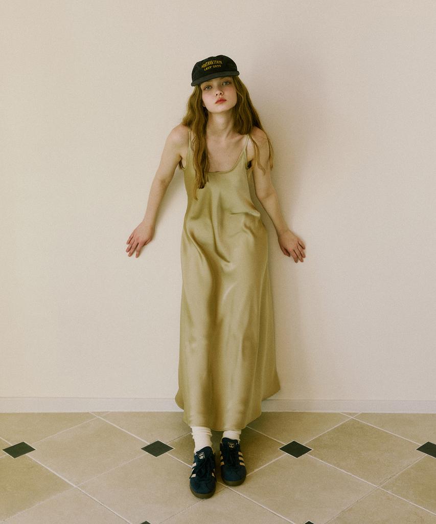 GREENBUTTER Silky U-Neck Dress (Champagne)
