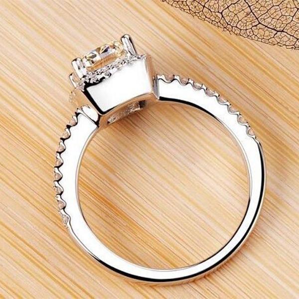 Elegant Fashion Brand Women Jewelry Wedding Engagement Ring With Timeless Design