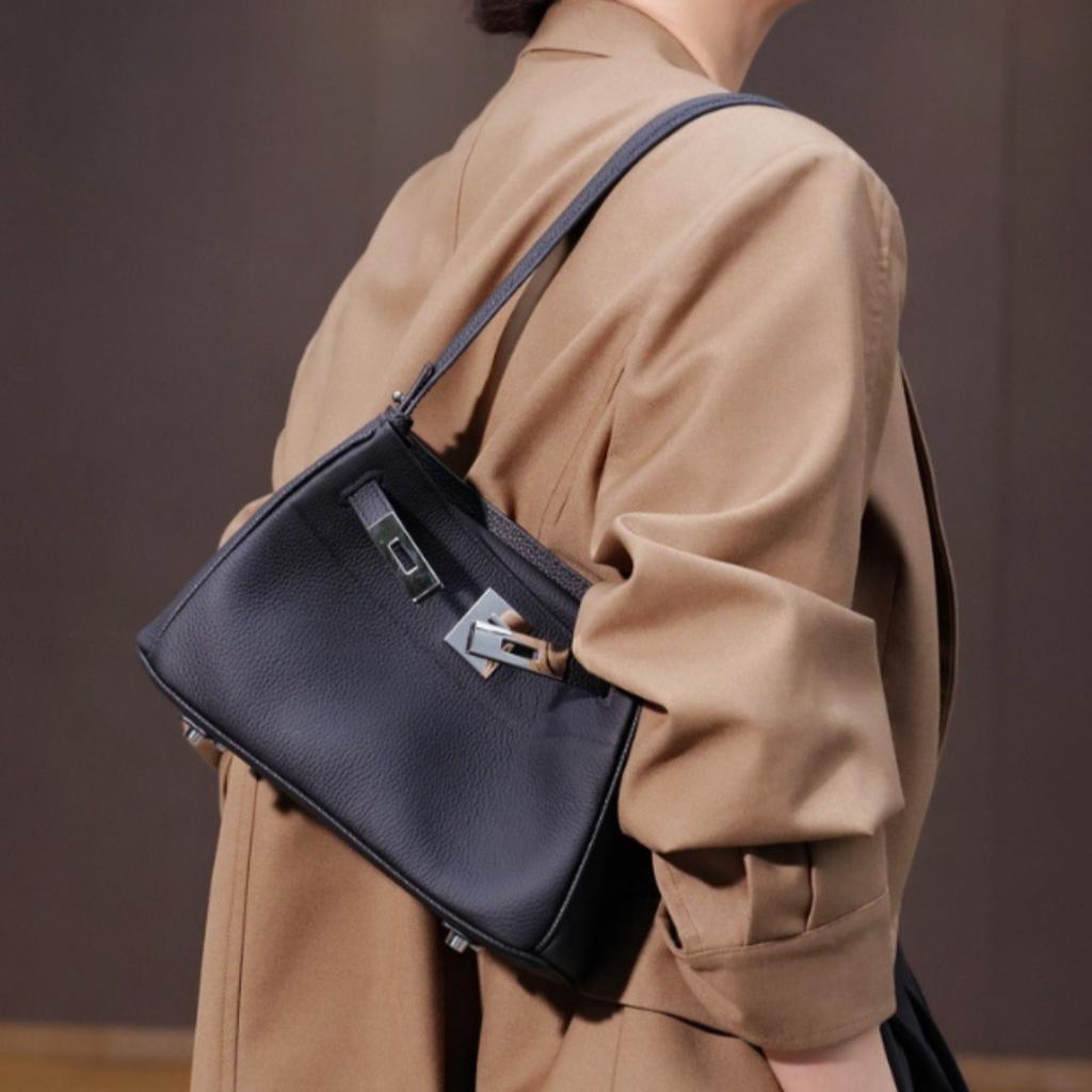 High-end Leather Women's Bag 2025 And New Style Real Leather Breathable Multi-style Retro Single Shoulder  Small Square Bag
