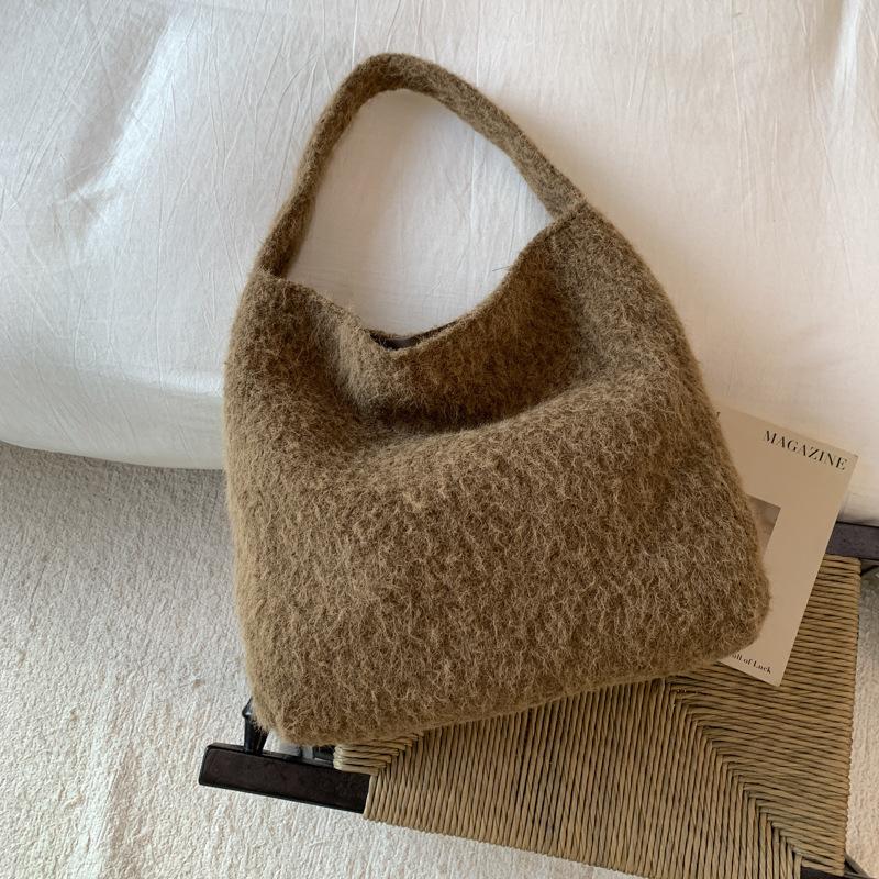 

Ретро новая 2025 осень и зима шерстяная сумка для поездок модная и простая сумка на плечо женская повседневная сумка-тоут под мышкой коричневый