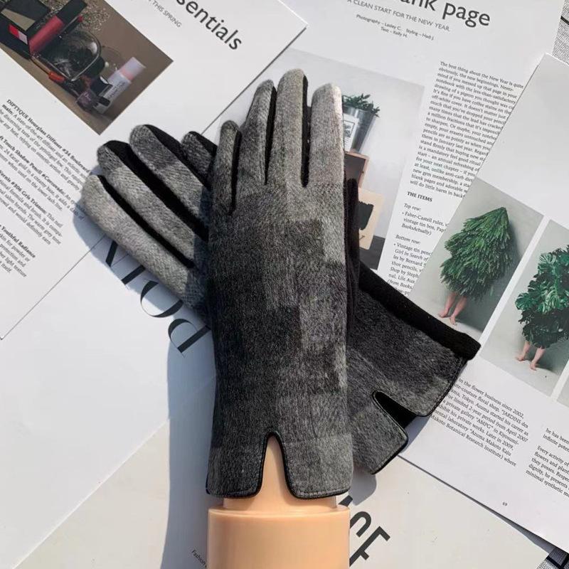 Women Autumn Winter Keep Warm Touch Screen Fashion Elegant Gloves Lattice Windproof Elasticity Cycling Drive