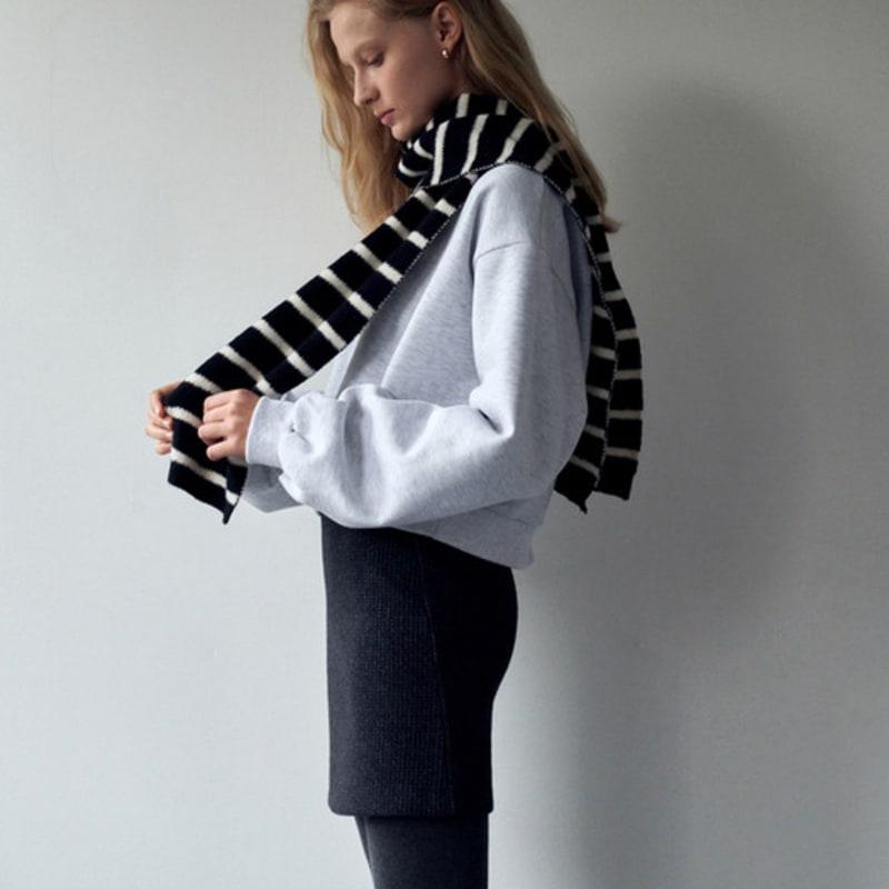 LOEIL Wool Stripe Muffler - Black