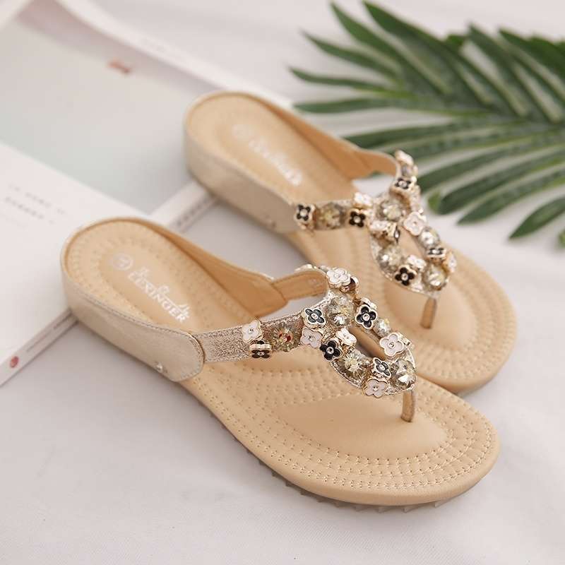 2025 Summer New Flip-flops Women's Fashion Outdoor Korean Version Soft Bottom Pregnant Women's Beach Students Slippers Women's Wear