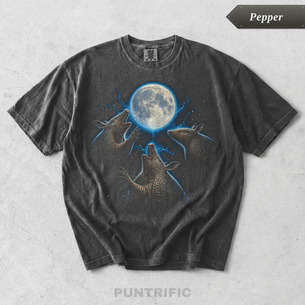 Vintage Armadillo Moon Graphic Tee, Funny Texas Animal Shirt, 90s Meme Armadillo T-Shirt, Retro Wildlife Gag Gift, Old School Humor Tee