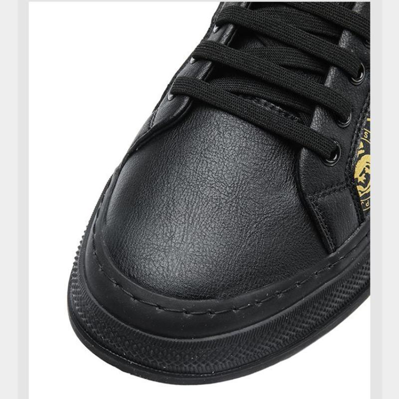 Leichte Luxus-Herrenschuhe Frühling und Sommer Neue High-End-Schuhe Herren-Echtleder Trendige Schuhe Lässige, vielseitige weiße Schuhe