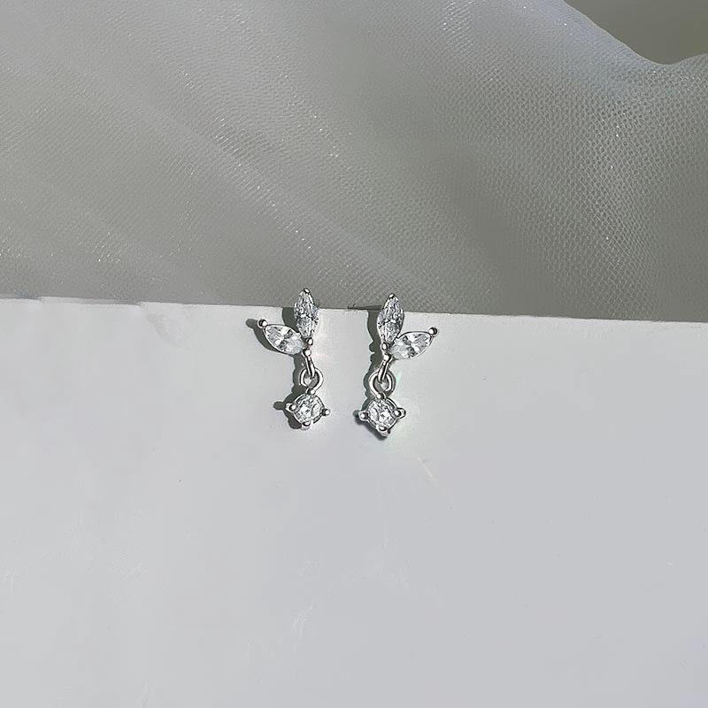 

Серьги-гвоздики Bud женские летние бриллиантовые Ins Wind Niche Design Ear Jewelry