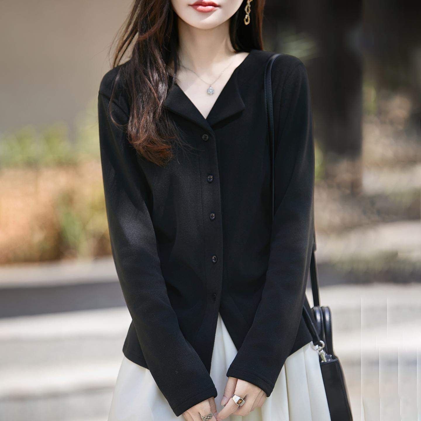 

Повседневная женская рубашка из замши с отложным воротником - Осень/Зима, теплоудерживающая, приталенного силуэта M (45-55 kg) чёрный