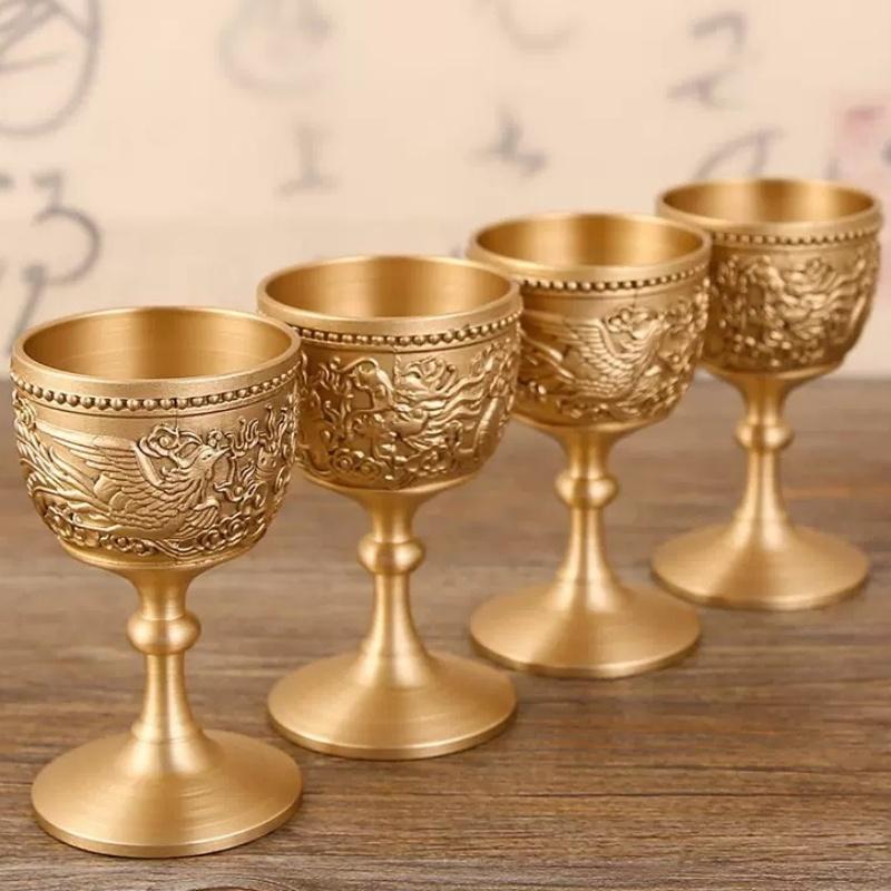 European Wine Glass, Brass Vintage Portable Golden Cup, Carved Mini Spirit Vodka Cup, Tabletop Living Room Decoration, 30ml,1pcs