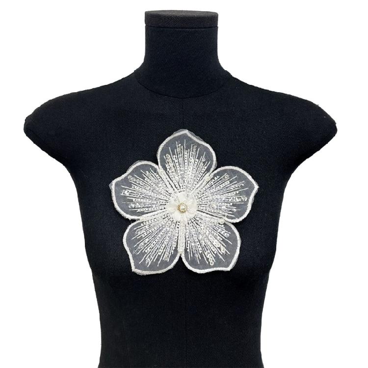 Multifuntional Flower Embroidery Mend Handmade Craft Supplies Clothing Accessory for Enhancing Clothing and Creation