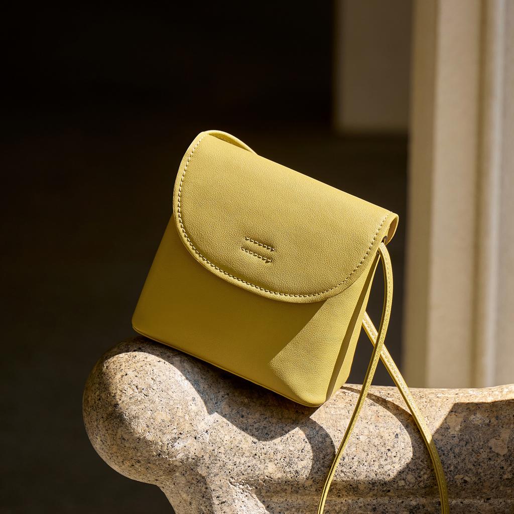 Fashion Crossbody Small Bag 2025 New Textured Shoulder Bag Vegetable Tanned Leather Bucket Bag Women Versatile Stylish Small Square Bag