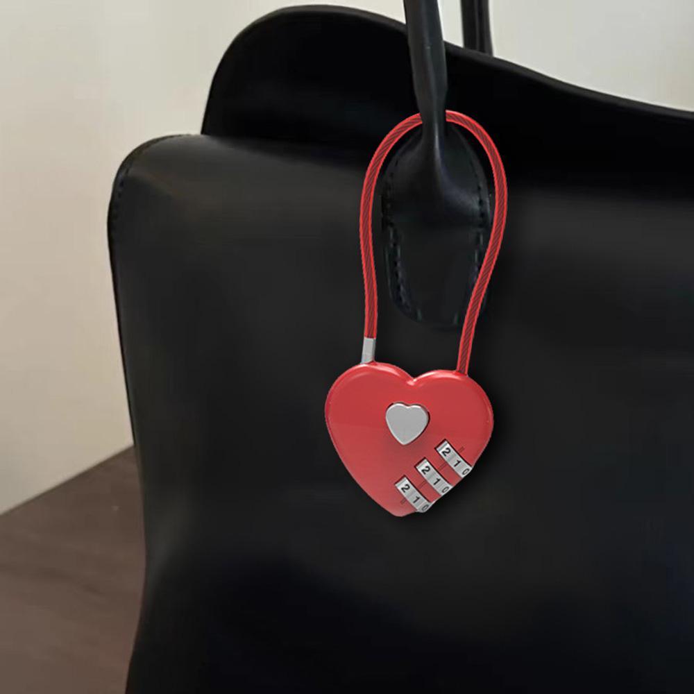 INS Korean Red Heart Lock Keychain Y2K Emo Aesthetic Vintage Charm Keychain Bag Pendant Punk Sweet Accessories Harajuku Jewelry