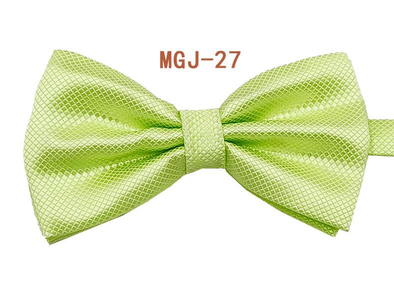 Pajarita de Doble Capa Negra Lisa para Hombre - Cuadrícula Cubo Británica, 27 Colores Disponibles para Eventos Formales y Bodas.