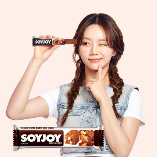 

[Hyeri Pick] Soy Joy Energy Bar Almond & Chocolate 30G, Korean snacks