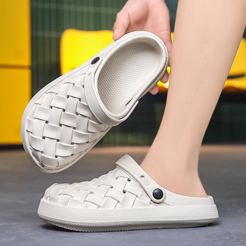 2025 Summer New Men's Fashion Comfortable Soft Light Casual Slippers Home Seaside Beach Non-slip Driving Office Baotou Slippers