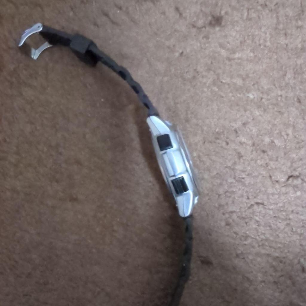Used Q&Q Digital Radio-Controlled Solar Watch