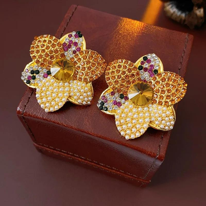 Vintage Flower Earrings for Women Inlaid with Zircon Pearl Exaggerated Stud Earring High-end Retro Zircon for Wedding