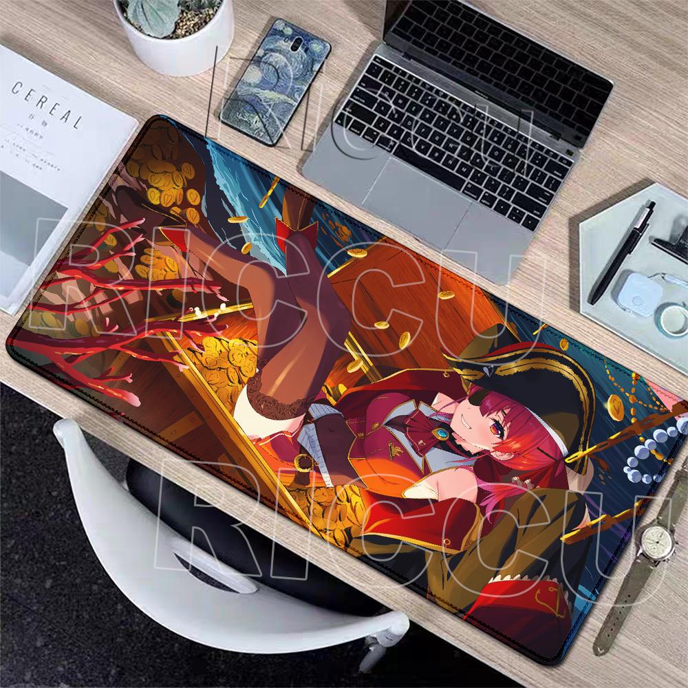 Mauspad Laptop Spiel Hololive Houshou Marine Mechanische Tastaturunterlagen Niedliches Anime-Mädchen Rutschfeste Schreibtischmatte Gummi-Verriegelungskanten-Pads