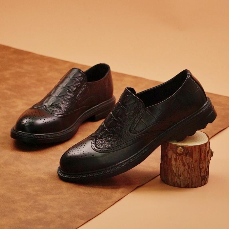 Mode Heißverkaufende Herren Slipper Europa Amerika Klassische Braune Dicksohlige Business Kleiderschuhe Vielseitige Herren Leder Freizeitschuhe