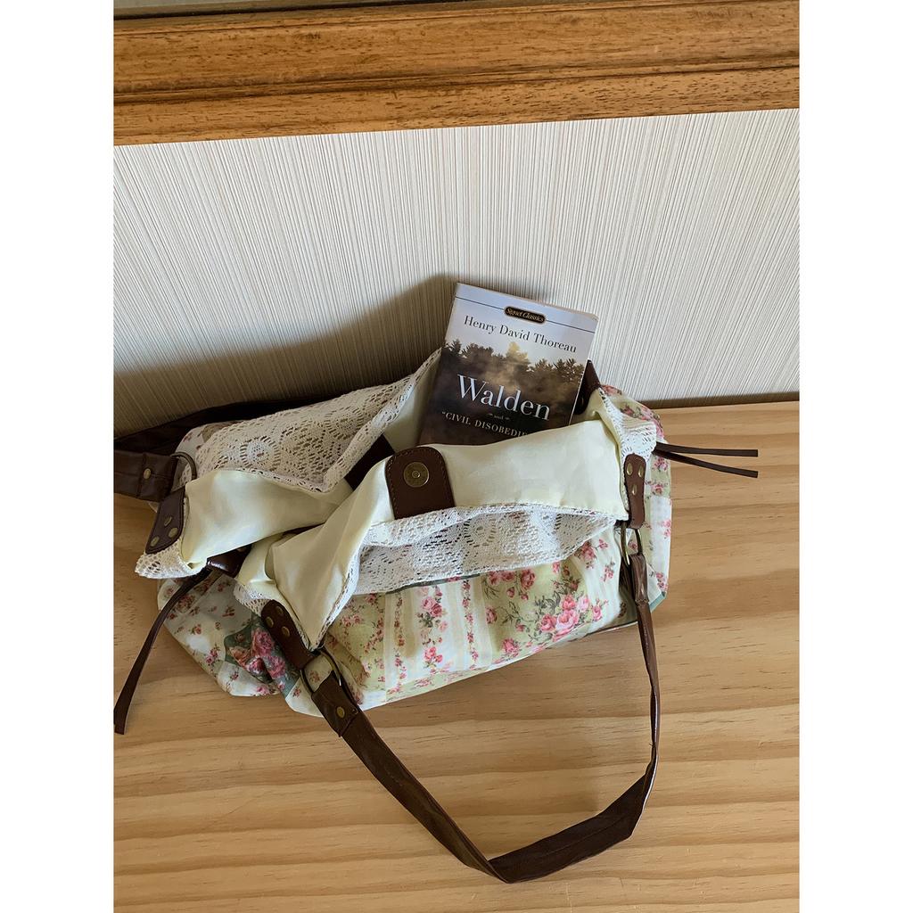 Lace Floral Patterned Patchwork Shoulder Bag for Carrying To Work