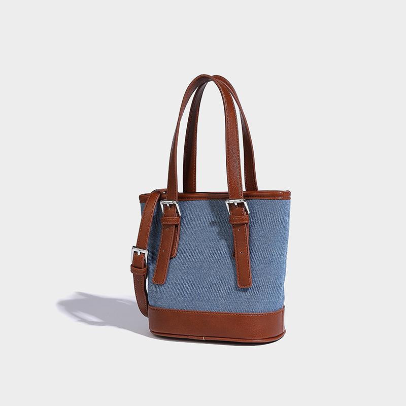 

Нишевый дизайн ретро контрастного цвета портативная сумка-ведро женская 2024 новая корейская мода джинсовая сумка через плечо коричневый