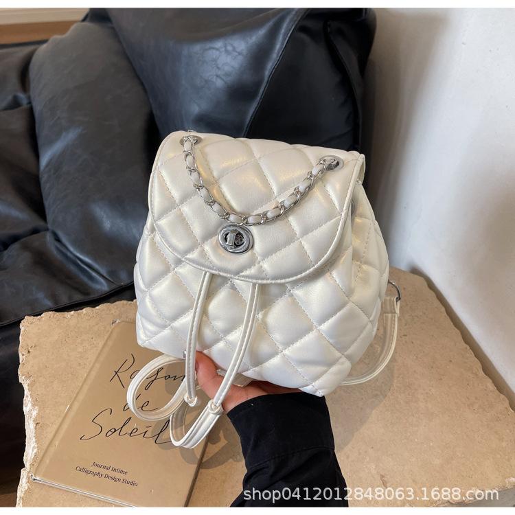 Korean Version Ins Backpack Bag Women's 2025 New Fashion Diamond Commuter Shoulder Bag Niche Design Travel Bag