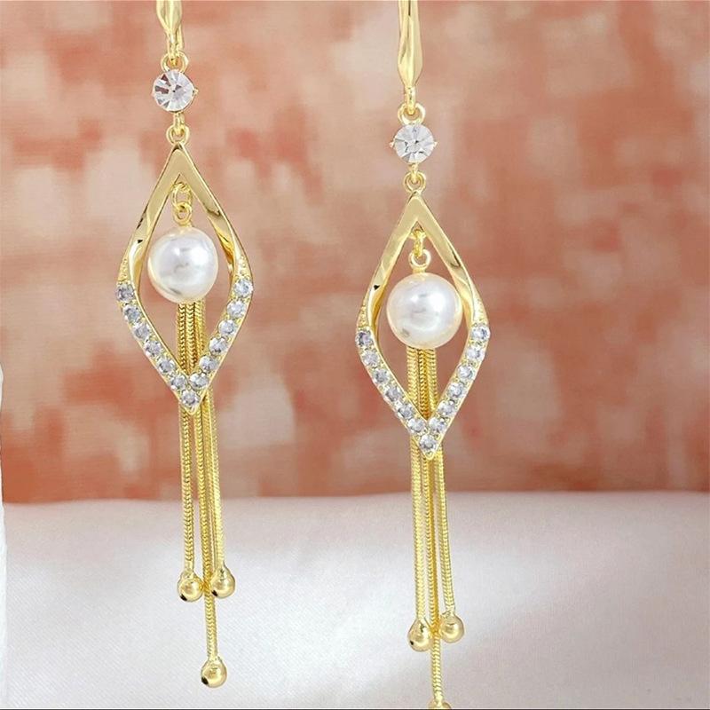 Diamond Shaped Long Tassel Earrings Exude A Fashionable and Goddess Like Aura, with Super Fairy and Versatile High-end Earrings for Women