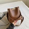 Retro Ctrast Color Crossbody Bag Women's High End Texture Commuter Wide Shoulder Strap Bags New Fashiable Bucket Handbags