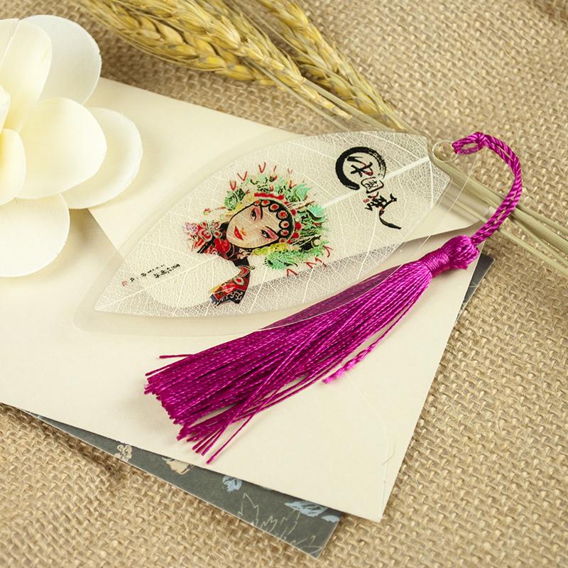 Peking Opera Mask Bookmark Set: Chinese Style, Creative Leaf Design, Perfect for Classmates and Female Students – Great Birthday Gift.