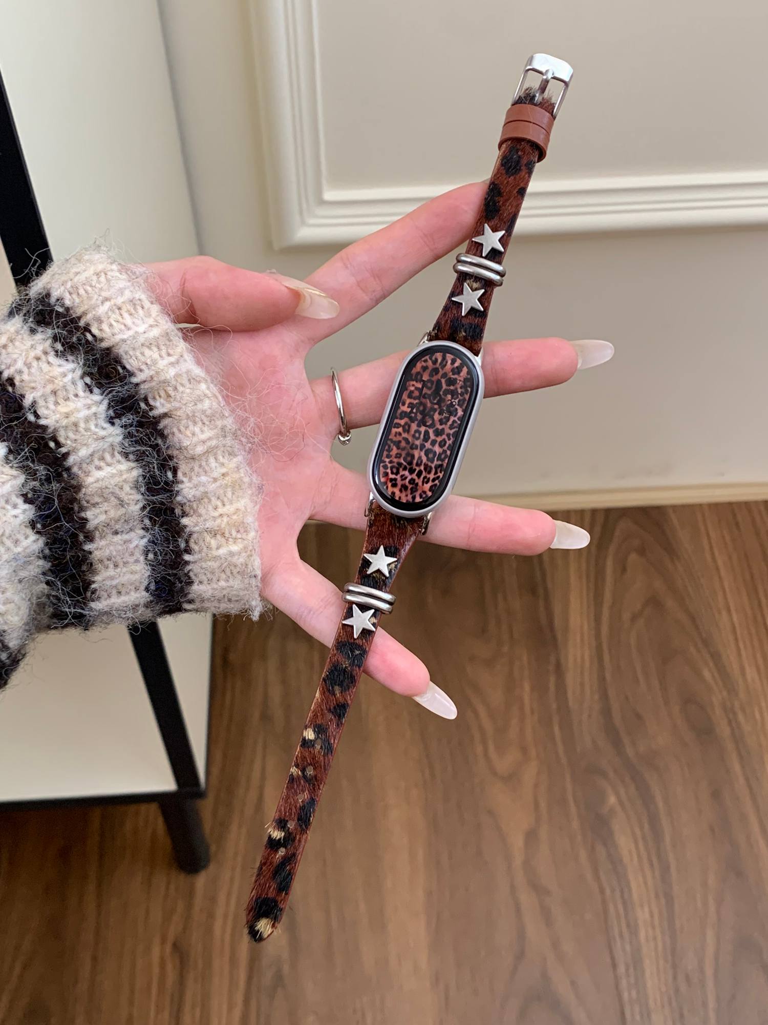 

Superior Fashion heart-shaped Slim Leather Loop For Xiaomi Band 10 9 8 NFC Accessories watch strap women For Mi Band 10 коричневий