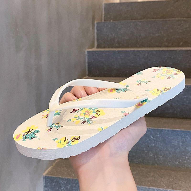 Fashion Flat Flip Flops Shoes for Women on Beach Slides Outside Woman Slippers New Style Korea Summer Sandals Sale Pvc Casual Footwear