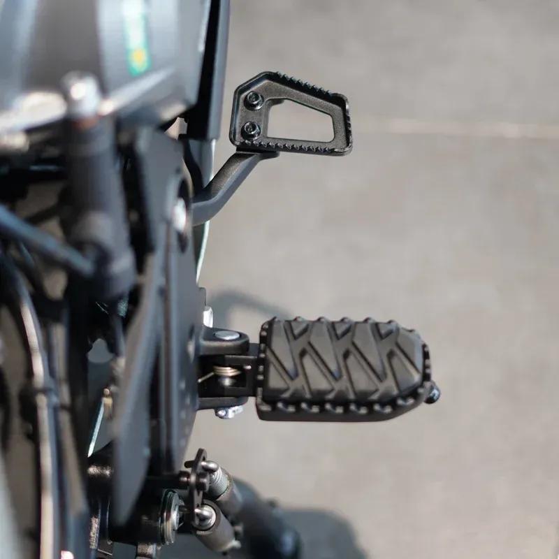 FOR CFMOTO CF800MT 800MT 700CL-X Motorcycle Parts Front and Rear Pedals Suitable for CFMOTO CF800MT MT800 CF800-5 700CL-X