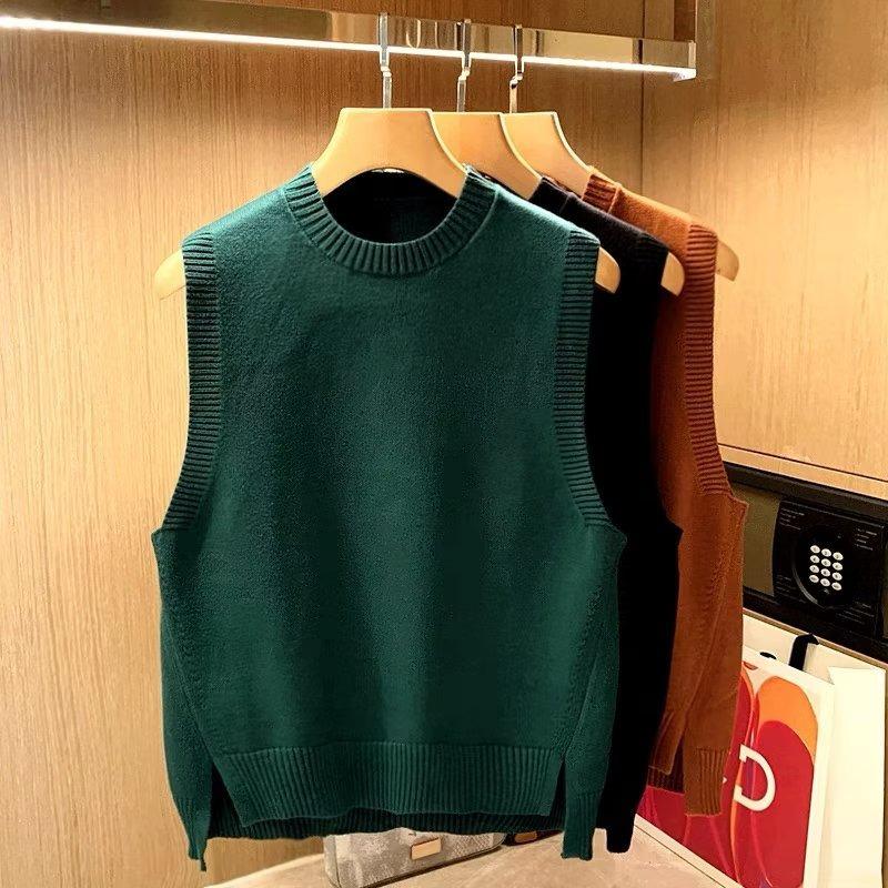 Men's Retro Solid Color Round Neck Sleeveless Sweater Vest in Euro-American Literary Style