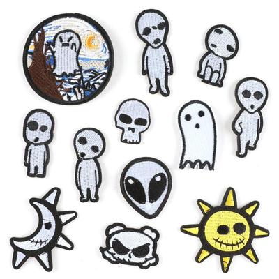 Totenkopf Geist Stickerei Aufkleber Patch: Bekleidungs- & Schuhzubehör